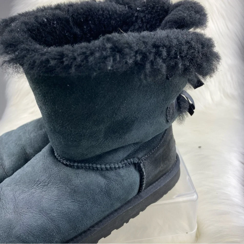 UGG WINTER BOOTS DOBLE BOWS SIZE 6W